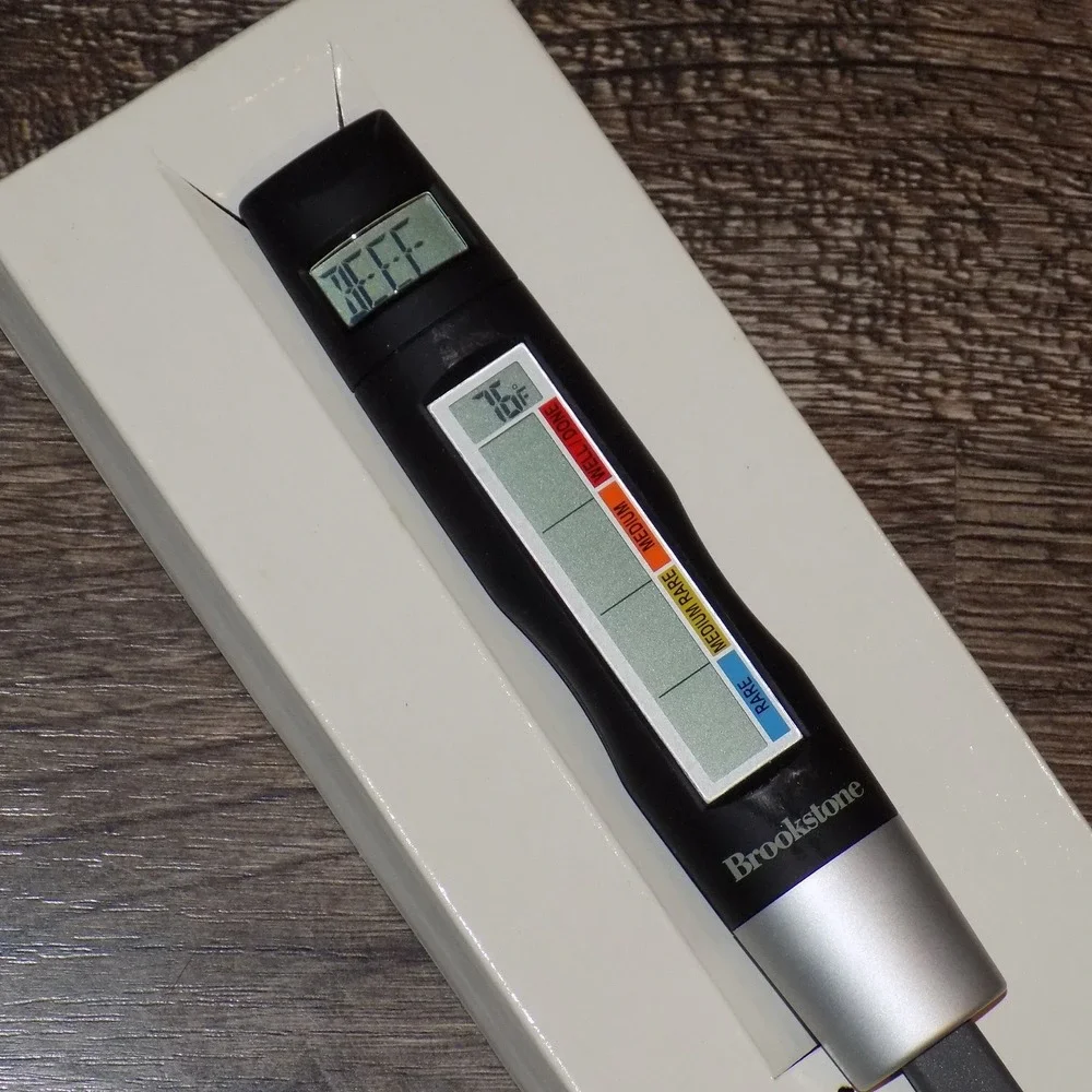 Brookstone Chef's Fork Plus Digital Meat Thermometer Black Silver New‎